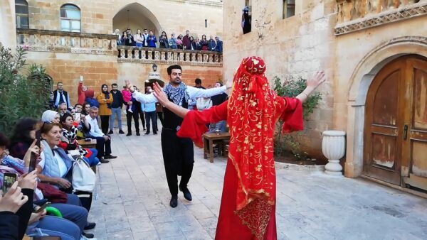 maxresdefault BUTİK MARDİN TURU (DİYARBAKIR- MARDİN- MİDYAT)